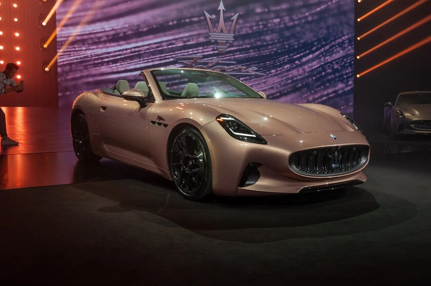 Maserati представила электрический кабриолет GranCabrio Folgore: с быстрой зарядкой и очень дорогим салоном
